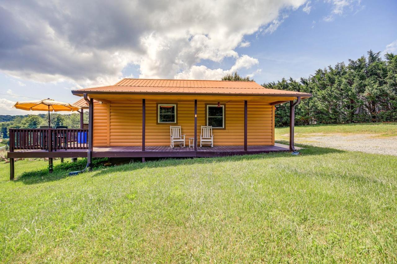 Sparta Blue Ridge Mountain Cabin With Views And Hot Tub מראה חיצוני תמונה