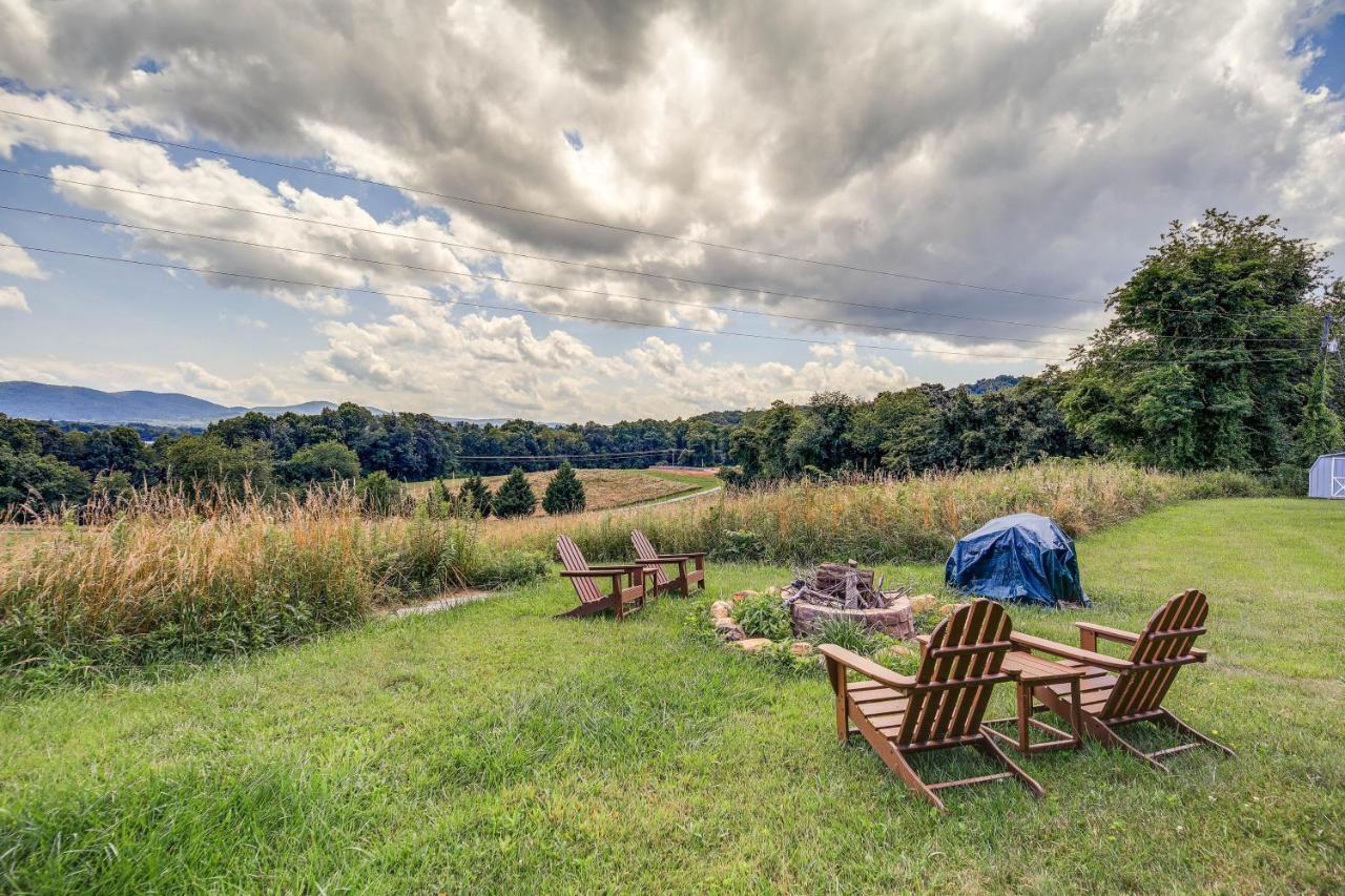Sparta Blue Ridge Mountain Cabin With Views And Hot Tub מראה חיצוני תמונה