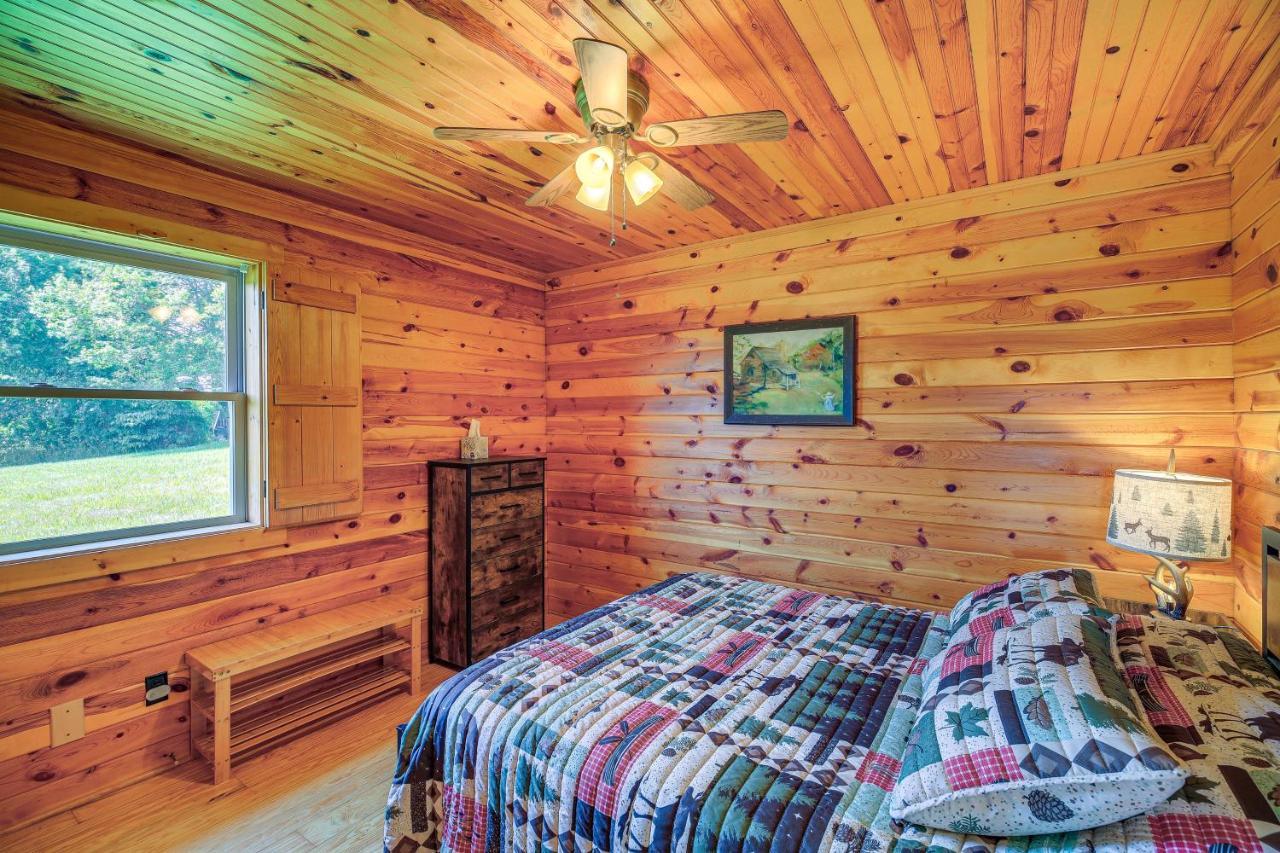 Sparta Blue Ridge Mountain Cabin With Views And Hot Tub מראה חיצוני תמונה