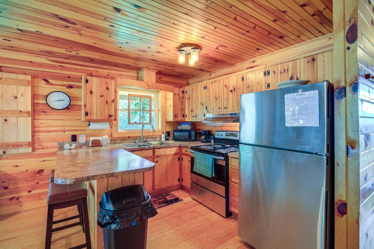 Sparta Blue Ridge Mountain Cabin With Views And Hot Tub מראה חיצוני תמונה